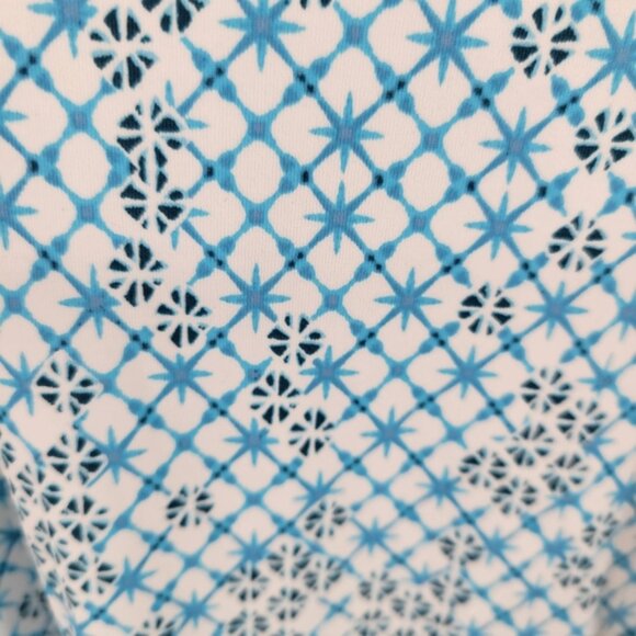 Cabana Life Blue Patterned Hooded Cover-Up Size Medium - Picture 7 of 9